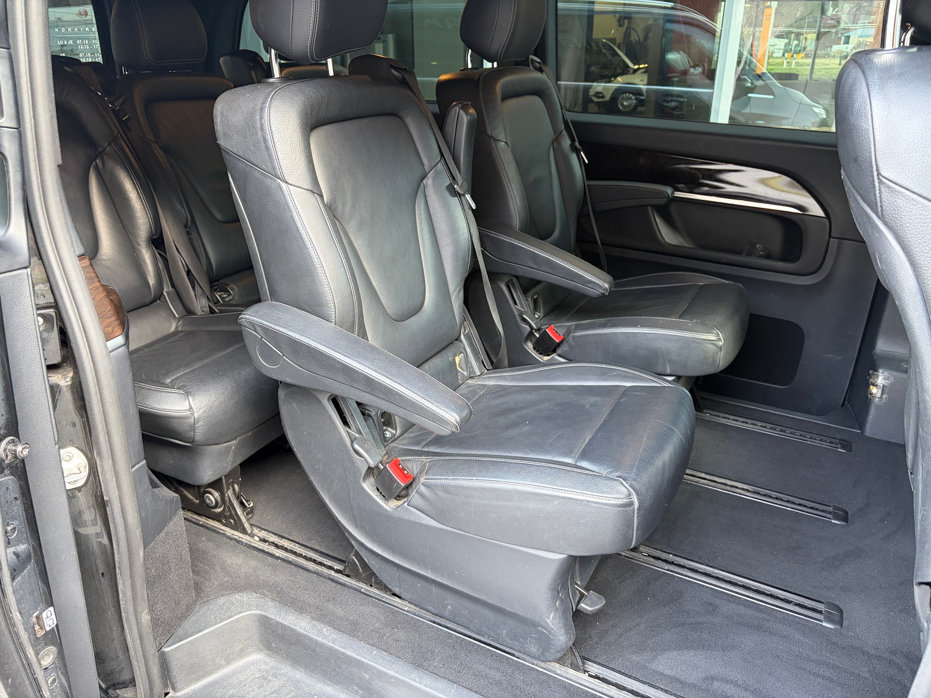 MERCEDES-BENZ V 250 d Avantgarde extralang 7G-Tronic-image-16