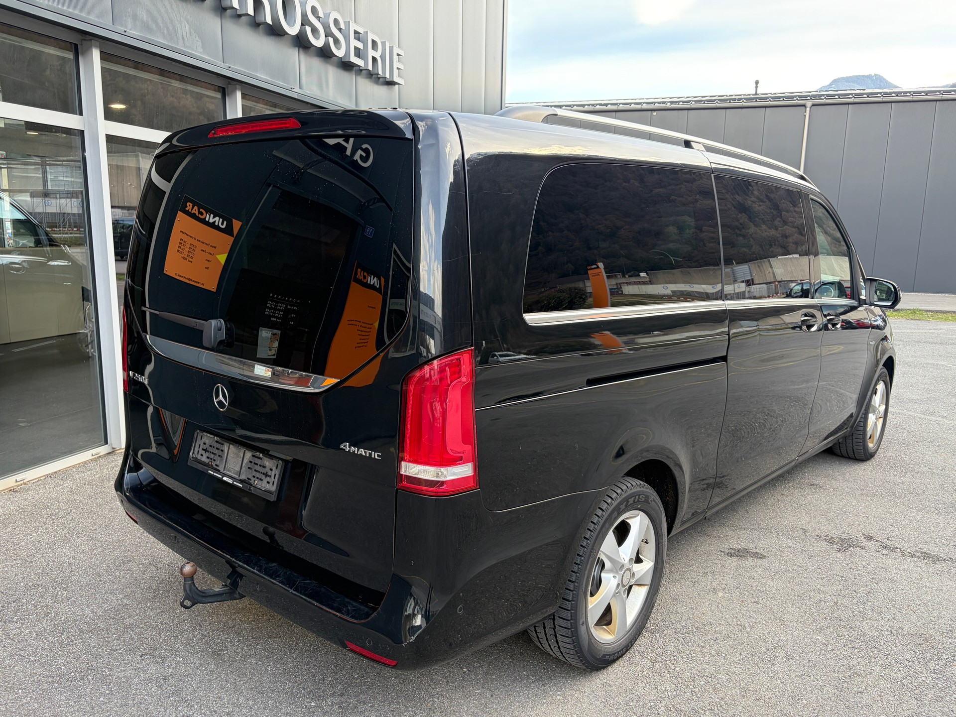 MERCEDES-BENZ V 250 d Avantgarde extralang 7G-Tronic-image-3