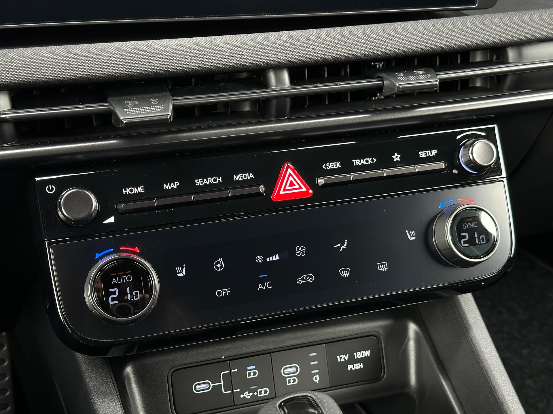 HYUNDAI Tucson 1.6 TGDI 48V N-Line 4WD DCT-image-19