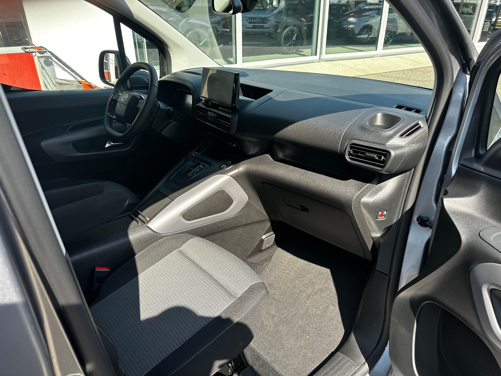 TOYOTA Proace City Verso L2 1.5 HDi 130 Style-image-13