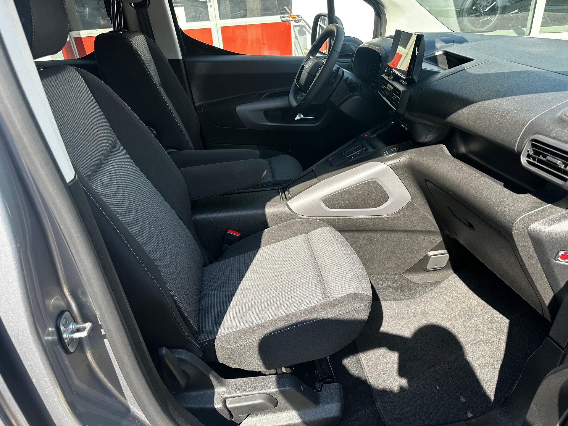 TOYOTA Proace City Verso L2 1.5 HDi 130 Style-image-12