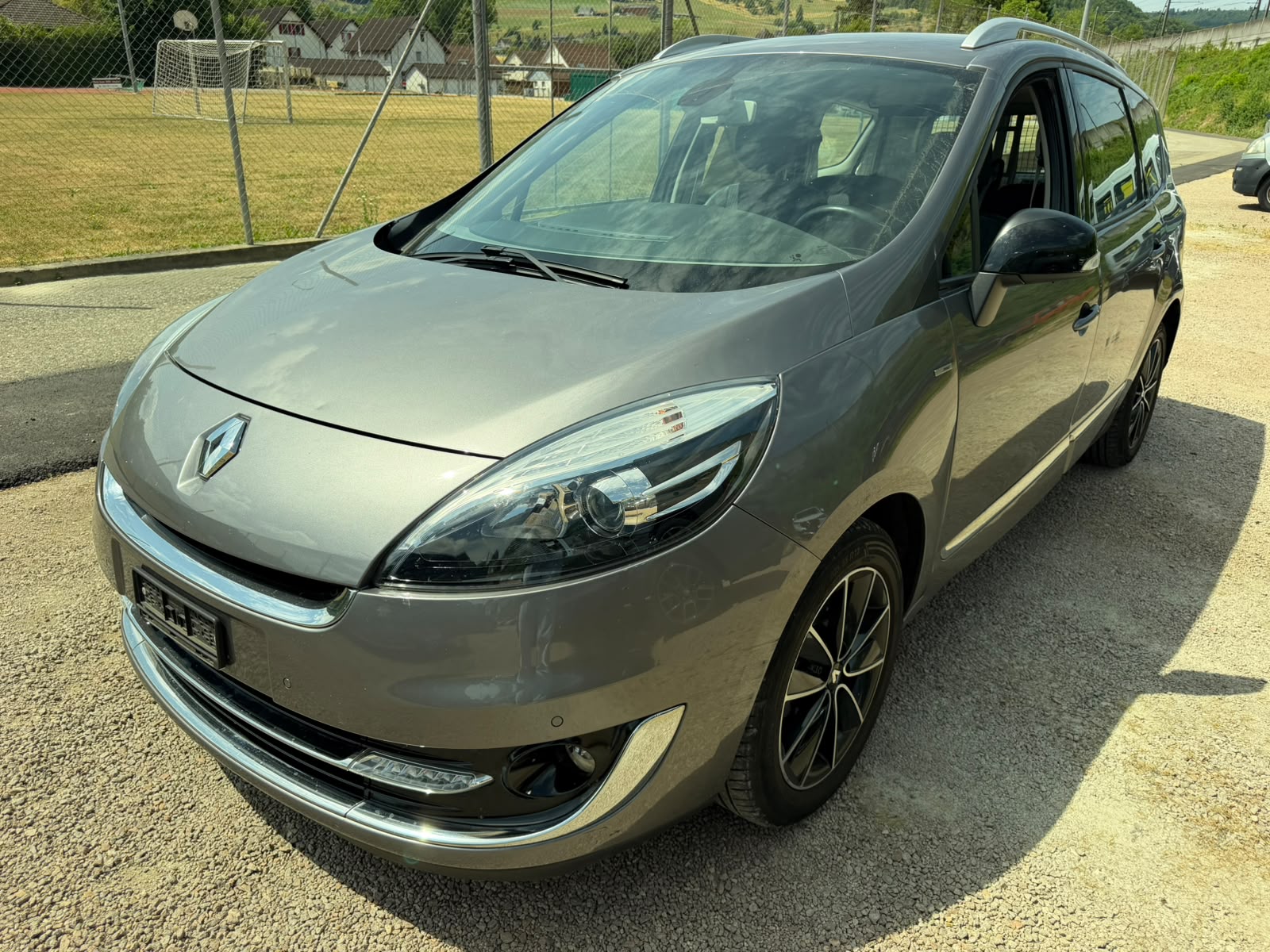 RENAULT Grand Scénic 1.4 16V Turbo Bose-image-0