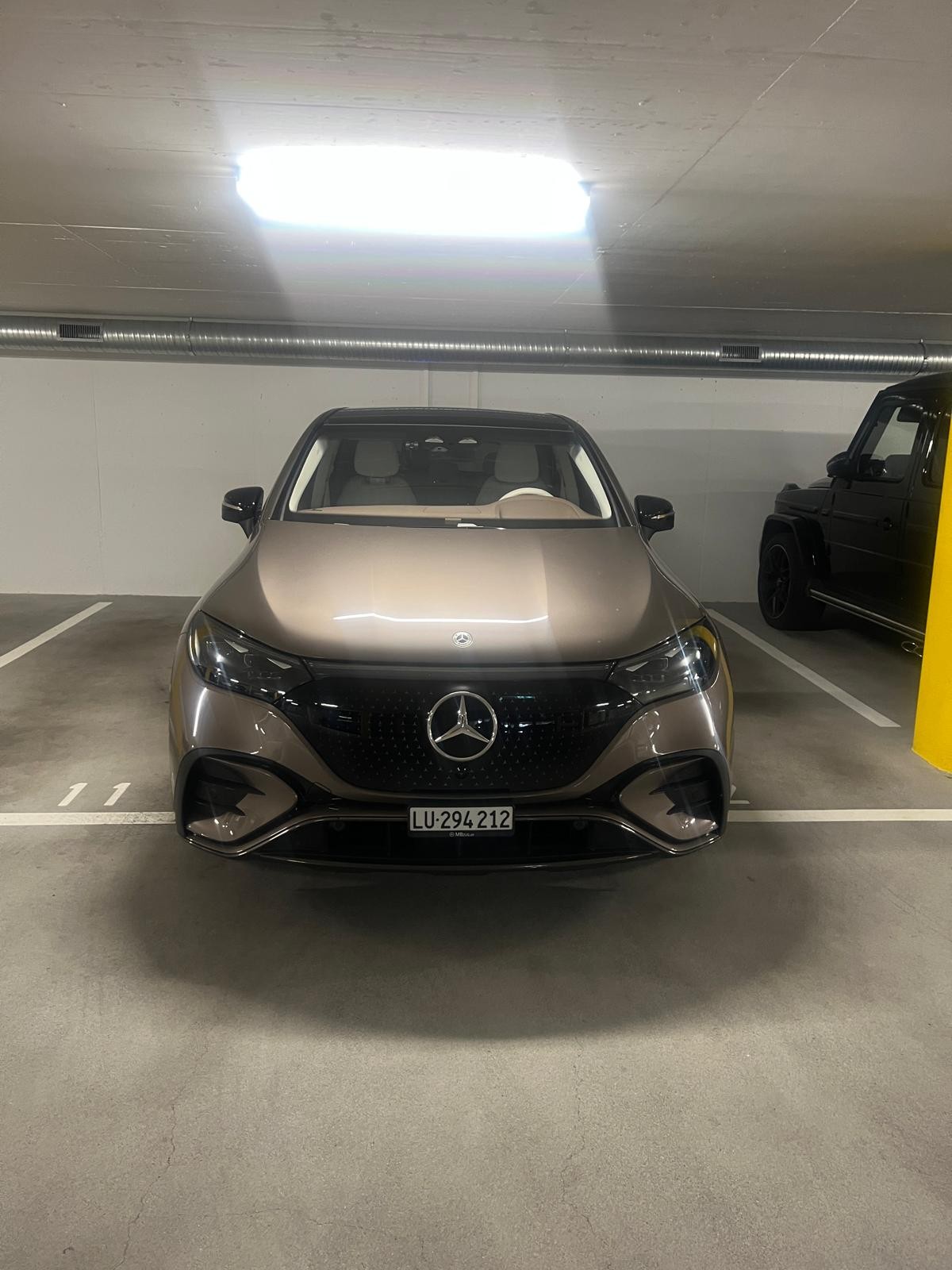 MERCEDES-BENZ EQE 500 Excellence AMG Line 4matic-image-4