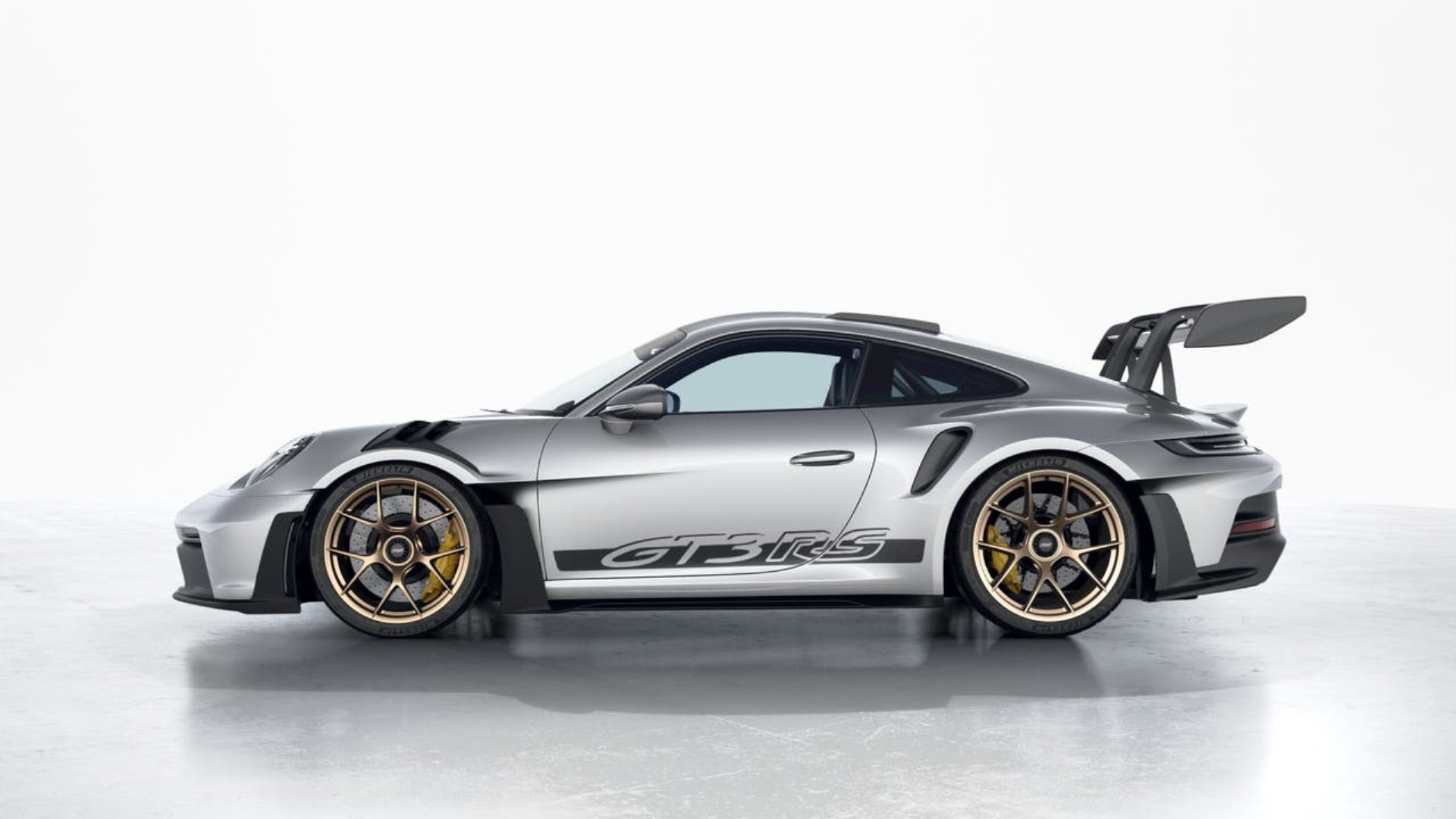 PORSCHE 911 GT3 RS (MY24)-image-1