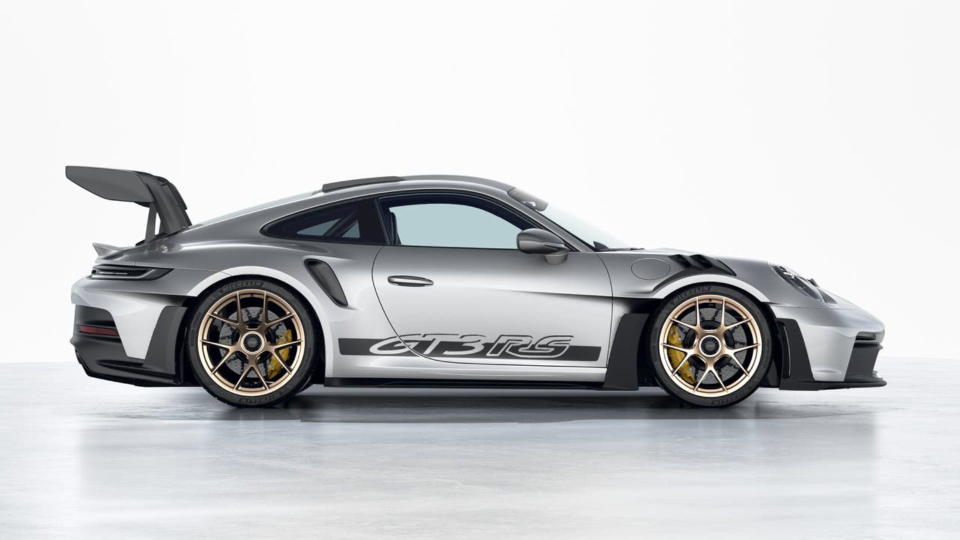 PORSCHE 911 GT3 RS (MY24)-image-4