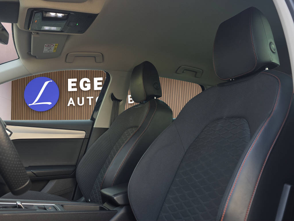 SEAT Leon 1.5 eTSI 150 FR DSG-image-12