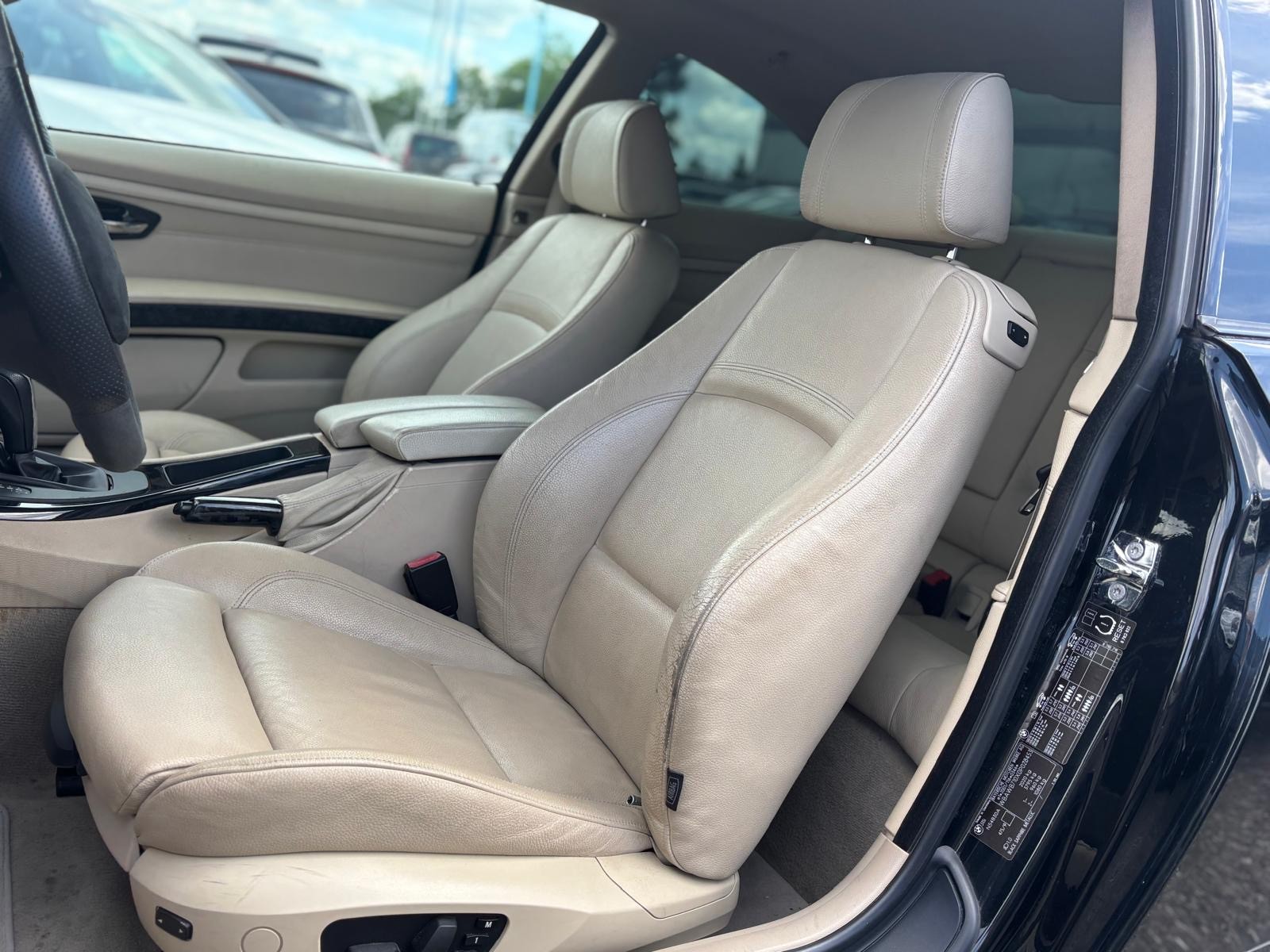 BMW 335i Coupé-image-6