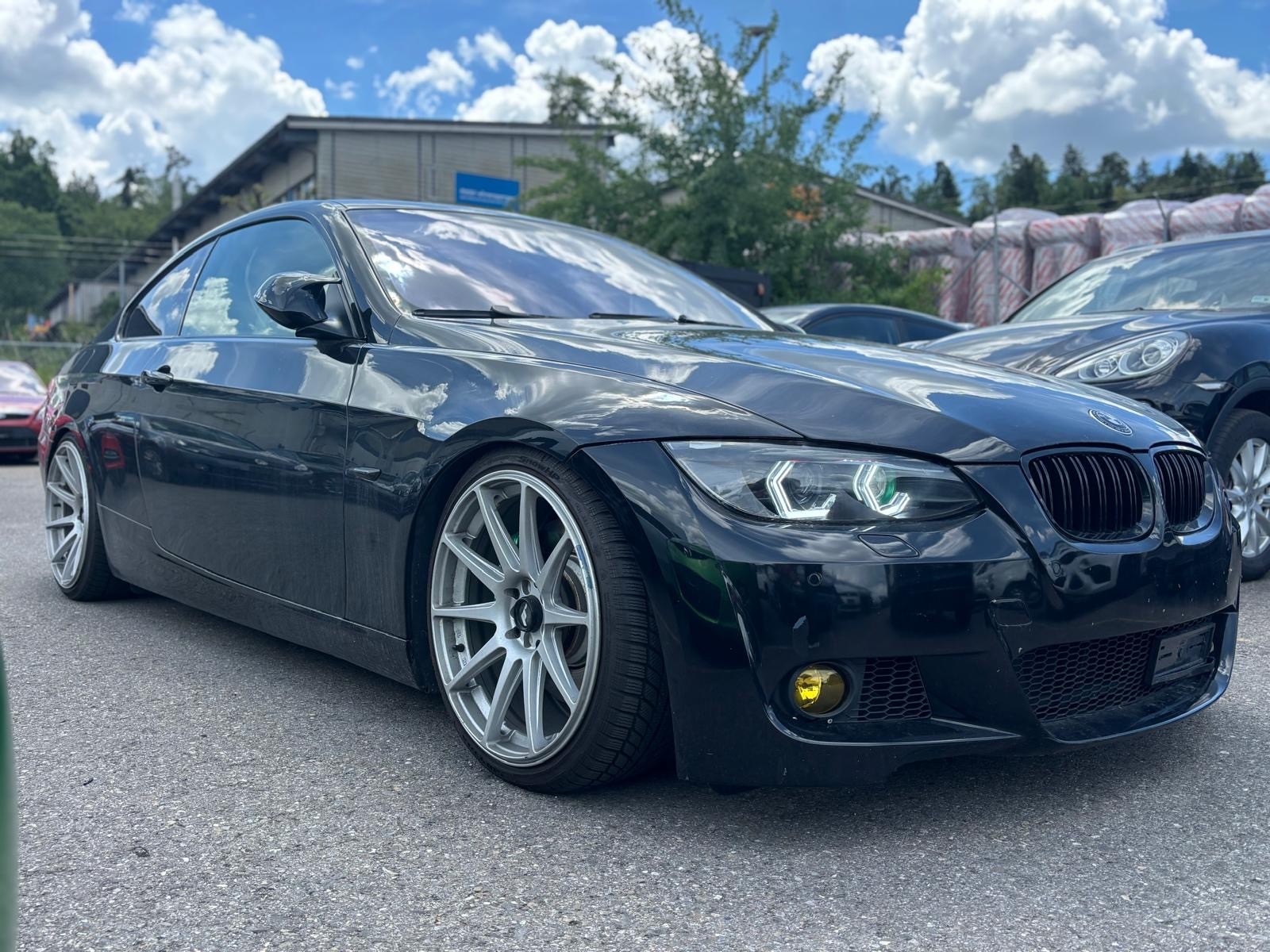 BMW 335i Coupé-image-2
