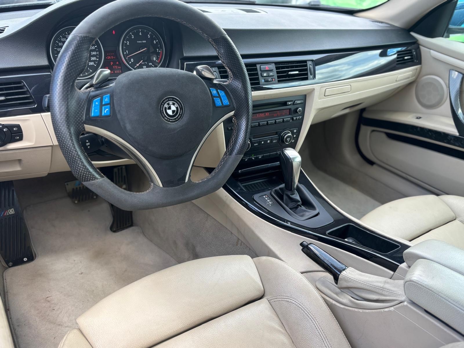 BMW 335i Coupé-image-7