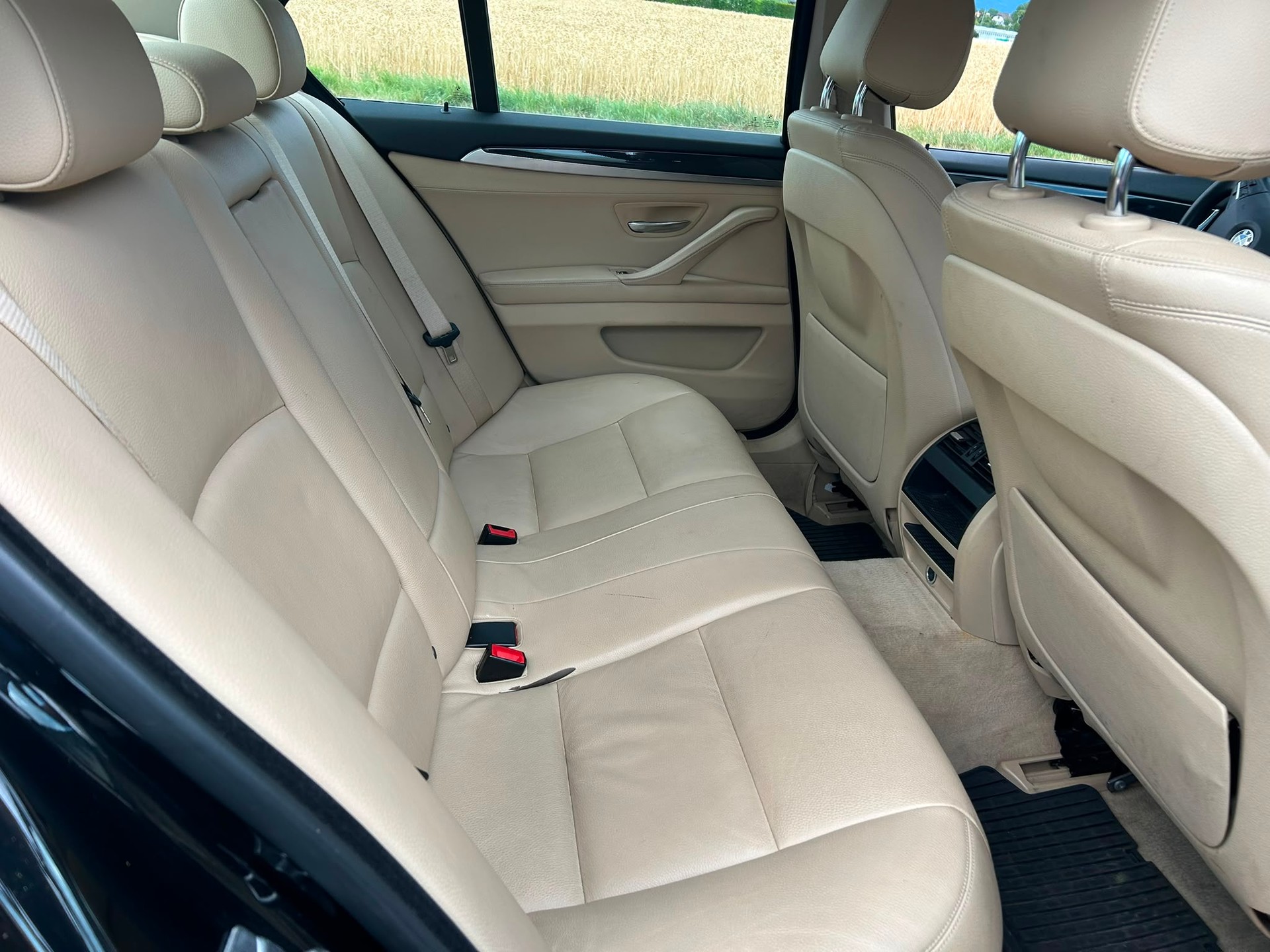 BMW 520i Luxury Line-image-5
