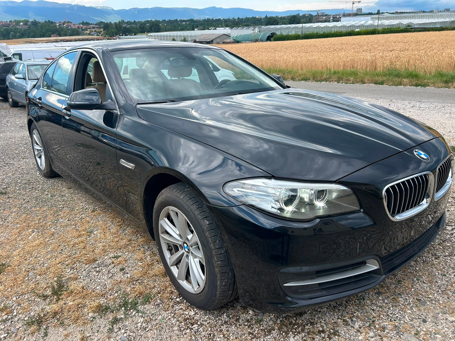 BMW 520i Luxury Line-image-0