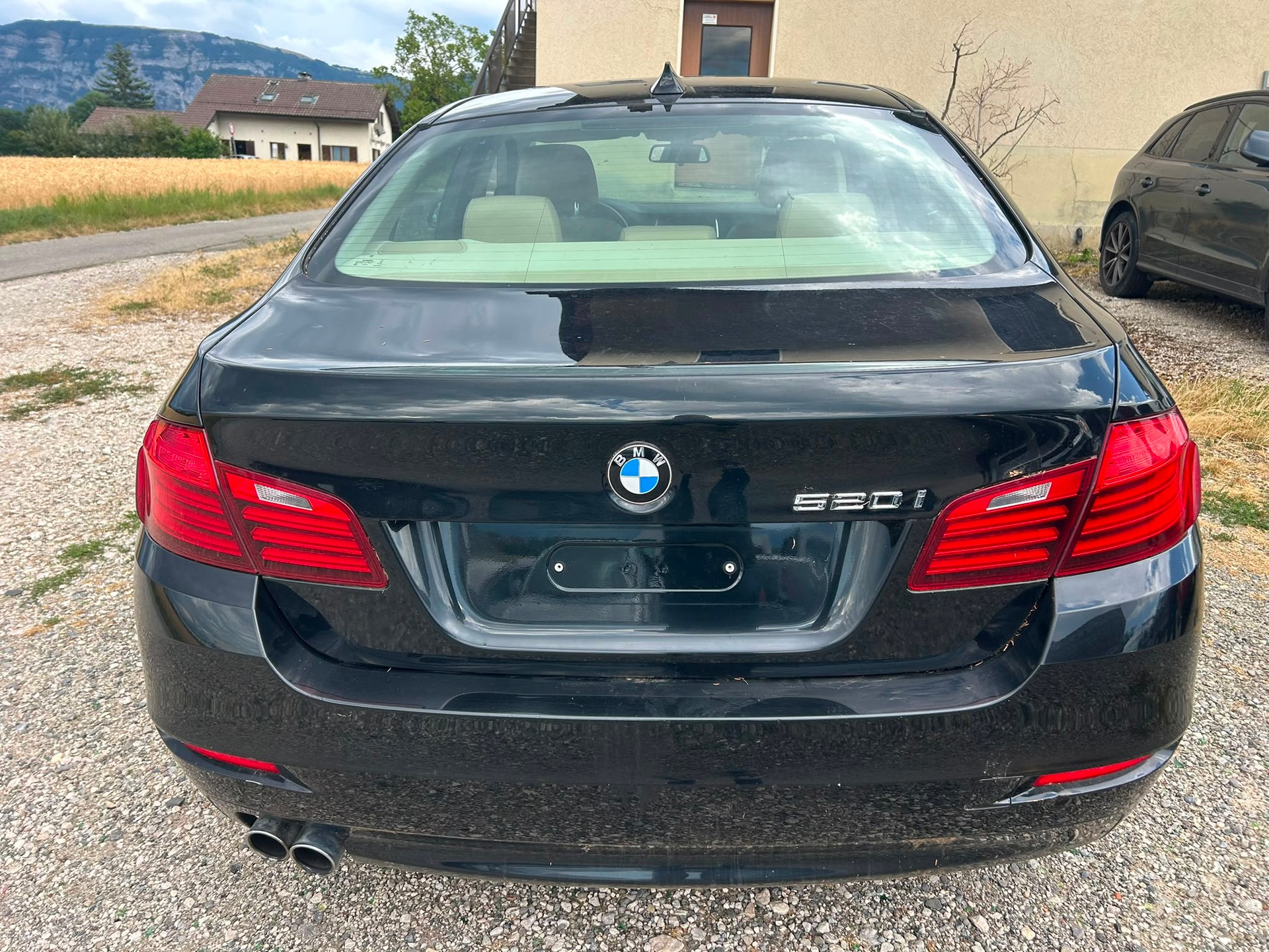 BMW 520i Luxury Line-image-2