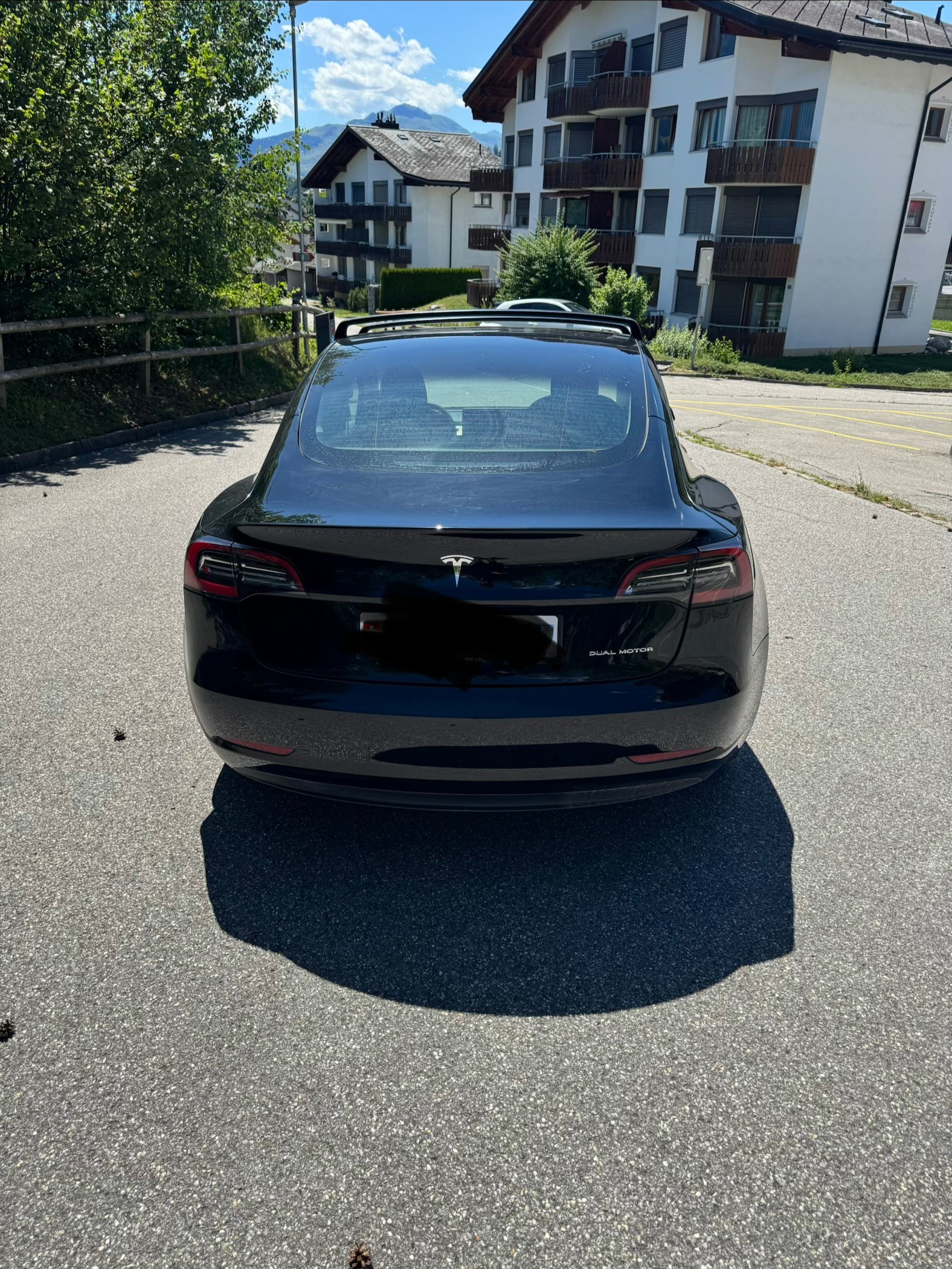 TESLA Model 3 Long Range-image-1