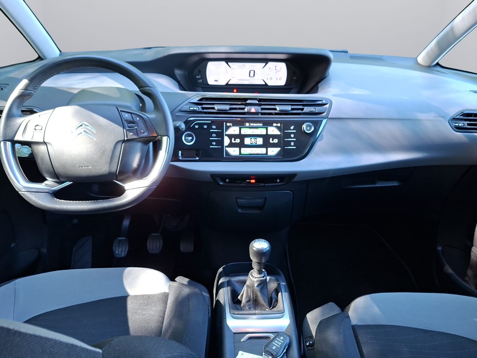 CITROEN C4 Picasso 1.6i 16V THP Exclusive-image-12