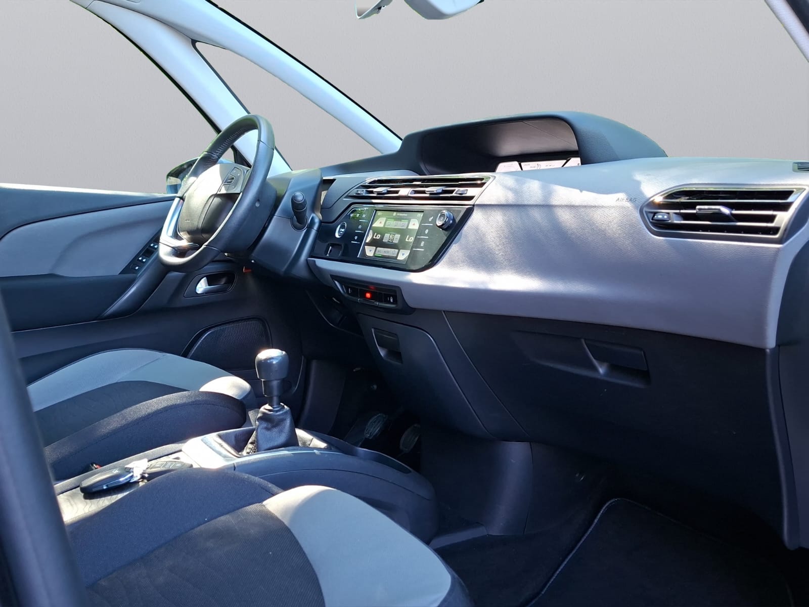 CITROEN C4 Picasso 1.6i 16V THP Exclusive-image-11