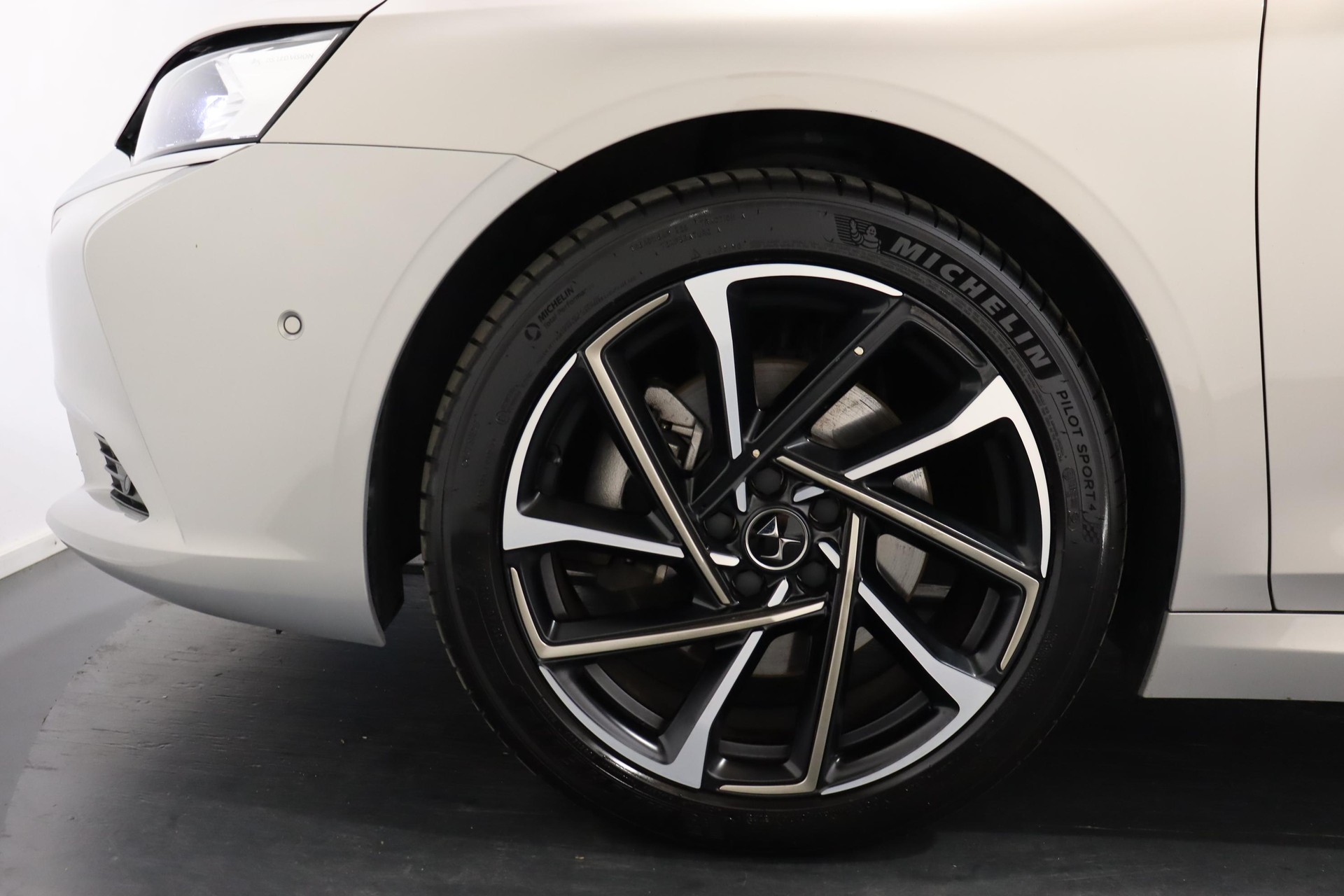DS AUTOMOBILES 9 1.6 E-Tense Rivoli+-image-15
