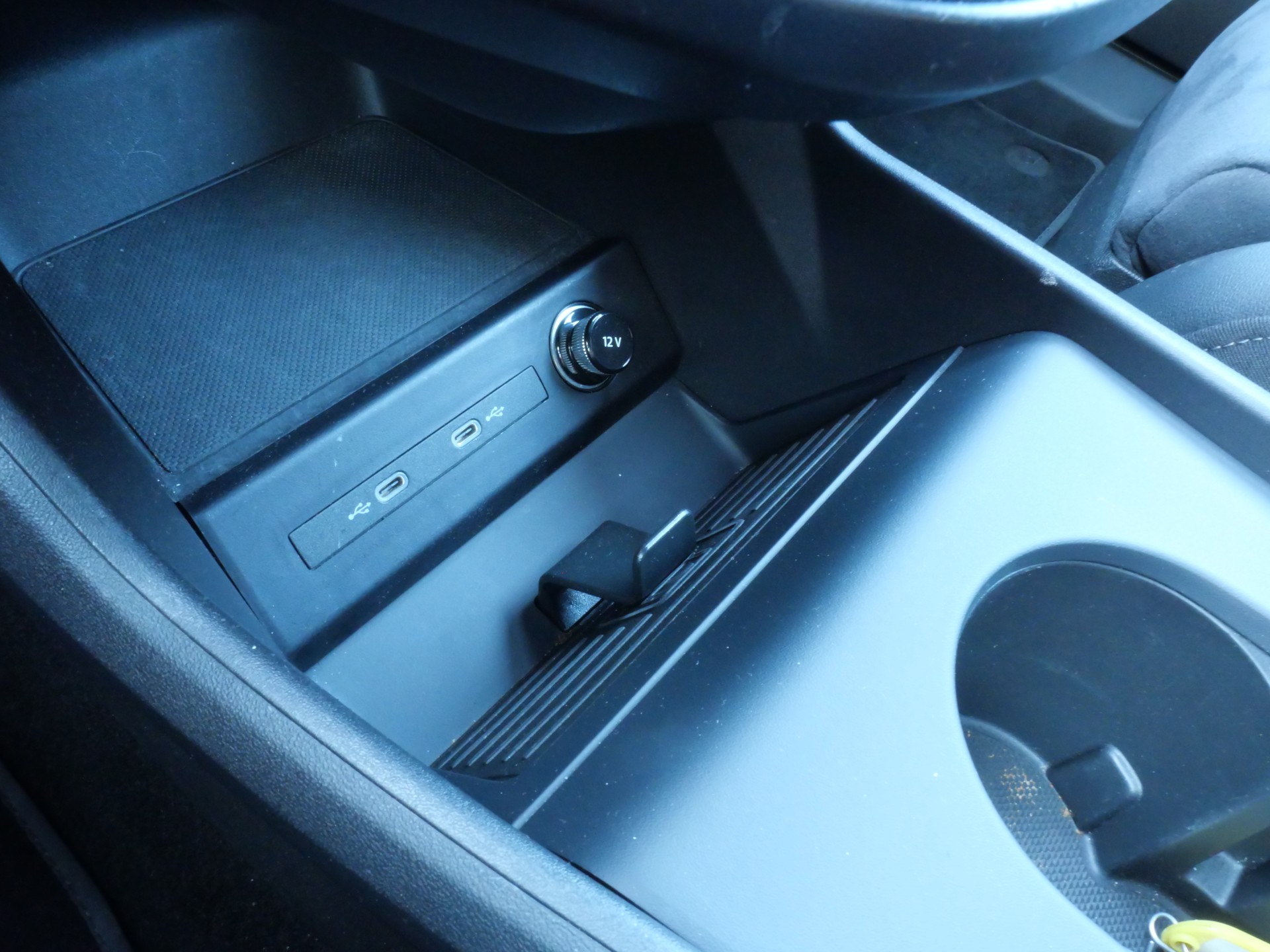 AUDI Q4 Sportback e-tron 45 Attraction S-Line quattro *CH-Auto, 360°-Kamera, AHK*-image-16