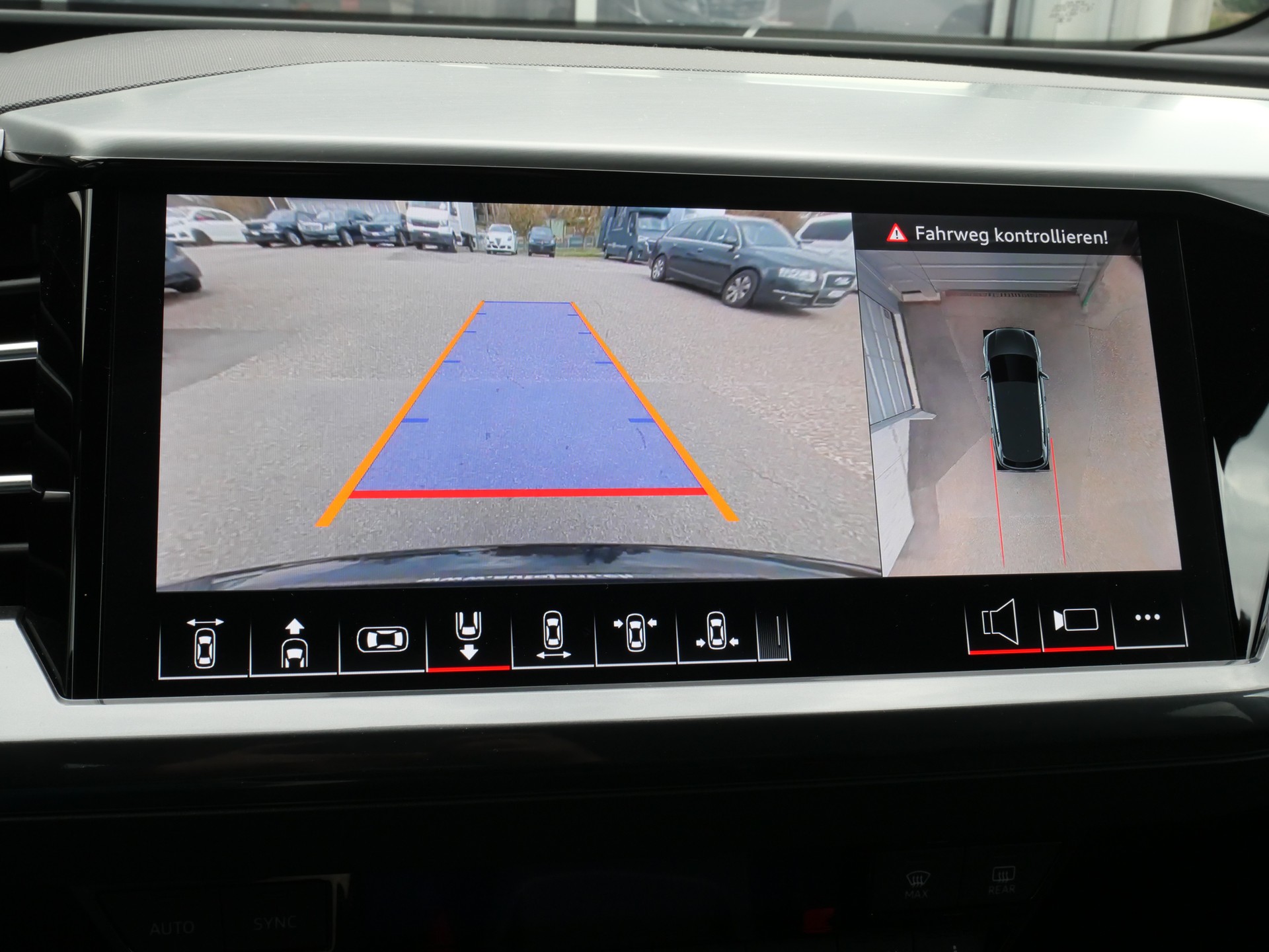 AUDI Q4 Sportback e-tron 45 Attraction S-Line quattro *CH-Auto, 360°-Kamera, AHK*-image-20