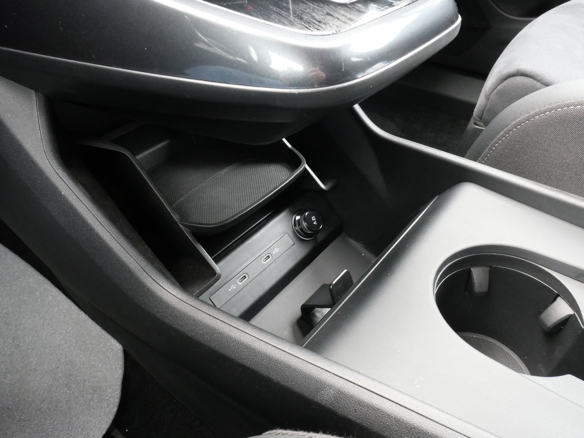 AUDI Q4 Sportback e-tron 45 Attraction S-Line quattro *CH-Auto, 360°-Kamera, AHK*-image-16