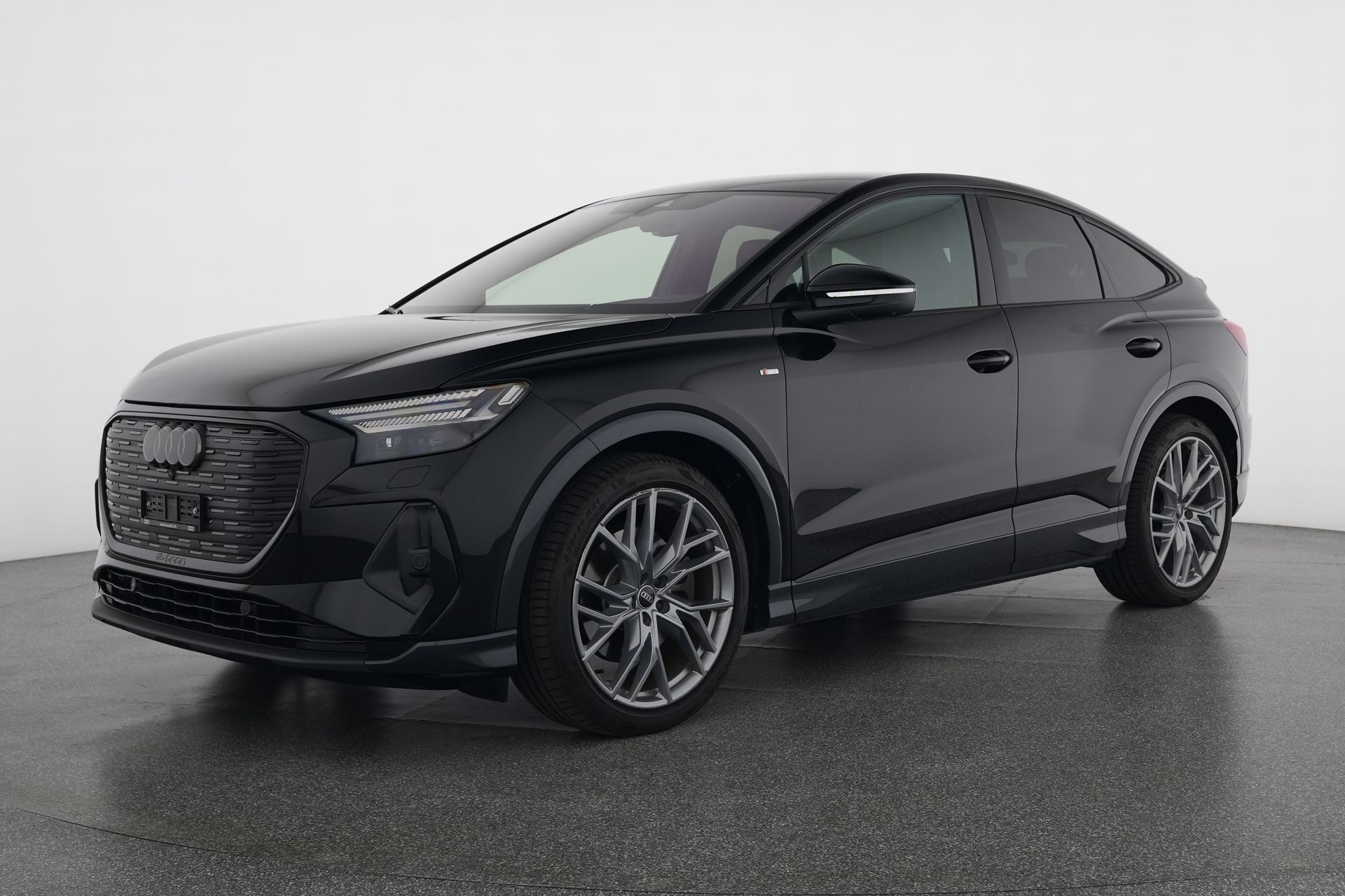 AUDI Q4 Sportback e-tron 45 Attraction S-Line quattro *CH-Auto, 360°-Kamera, AHK*-image-0