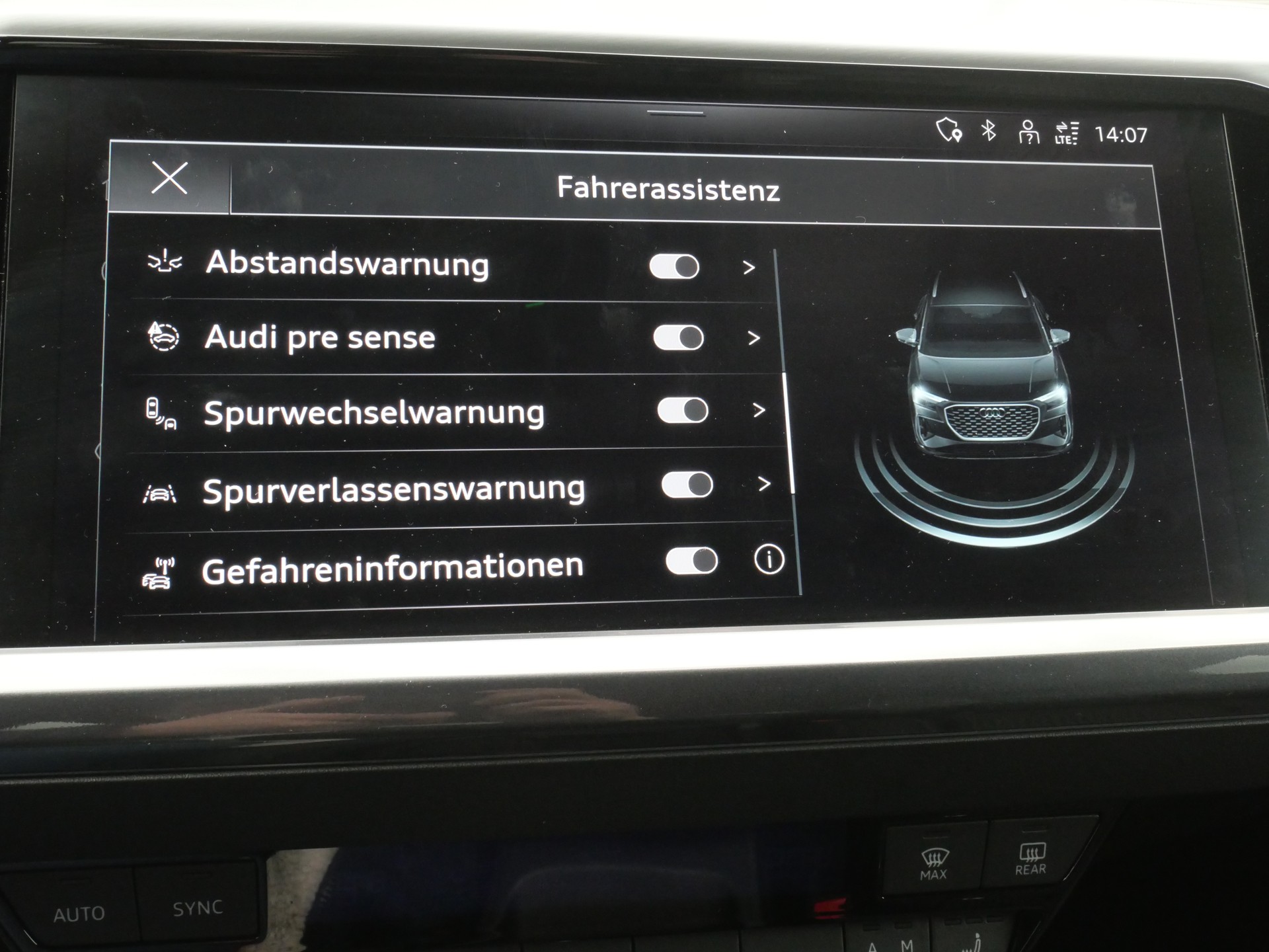 AUDI Q4 Sportback e-tron 45 Attraction S-Line quattro *CH-Auto, 360°-Kamera, AHK*-image-24