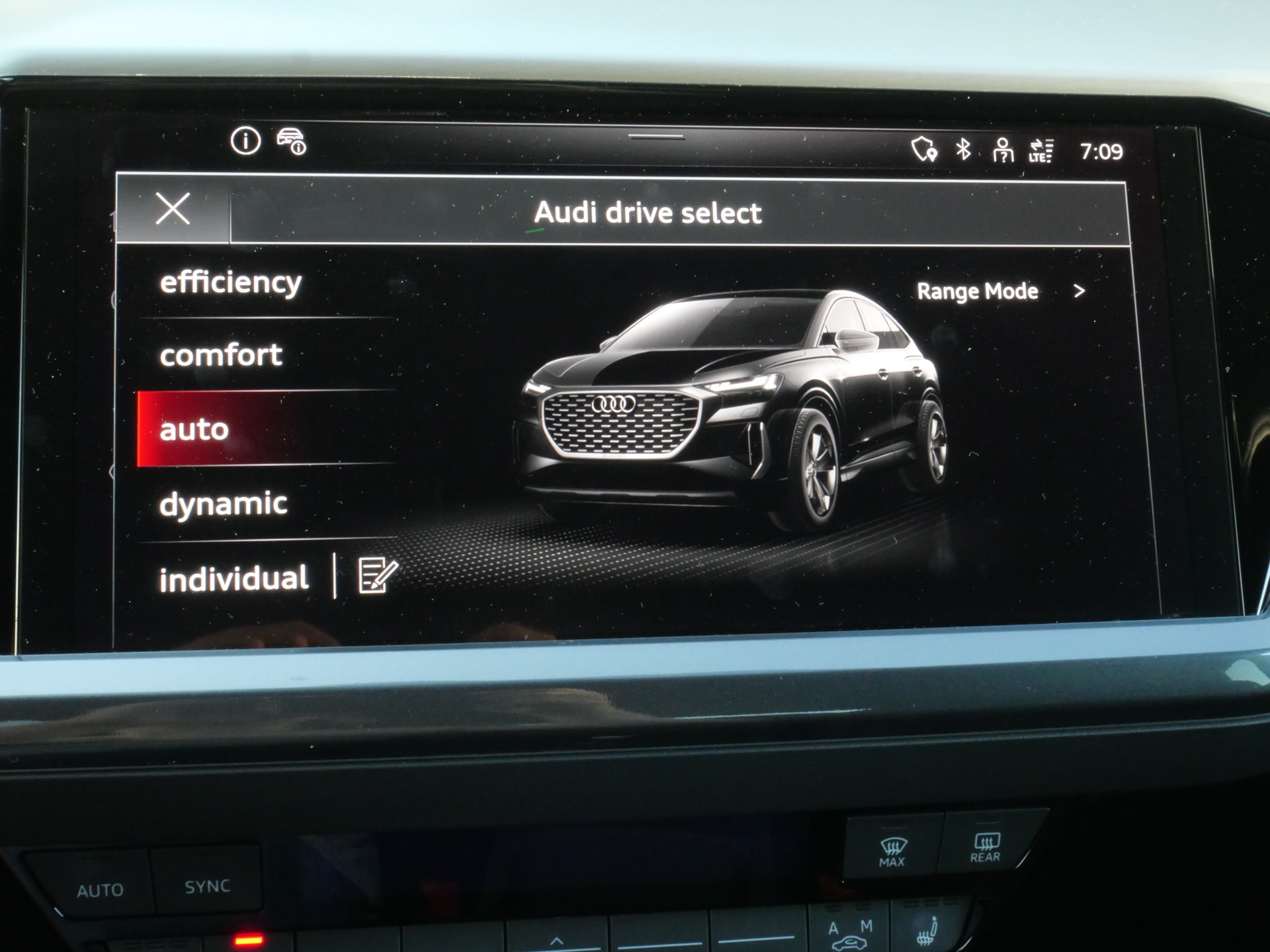 AUDI Q4 Sportback e-tron 45 Attraction S-Line quattro *CH-Auto, 360°-Kamera, AHK*-image-23