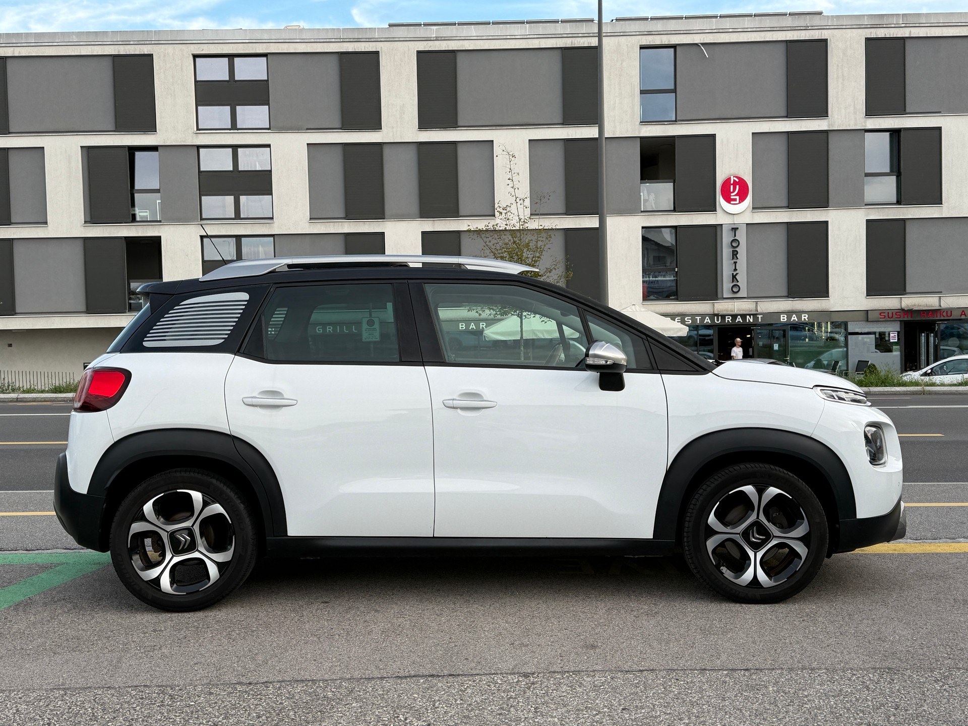 CITROEN C3 Aircross 1.2i PureTech Shine - Nouvelle Expertise : 11.08.2026 & Courroie de Distribution & Pompe à eau + Grand Service Fait-image-11