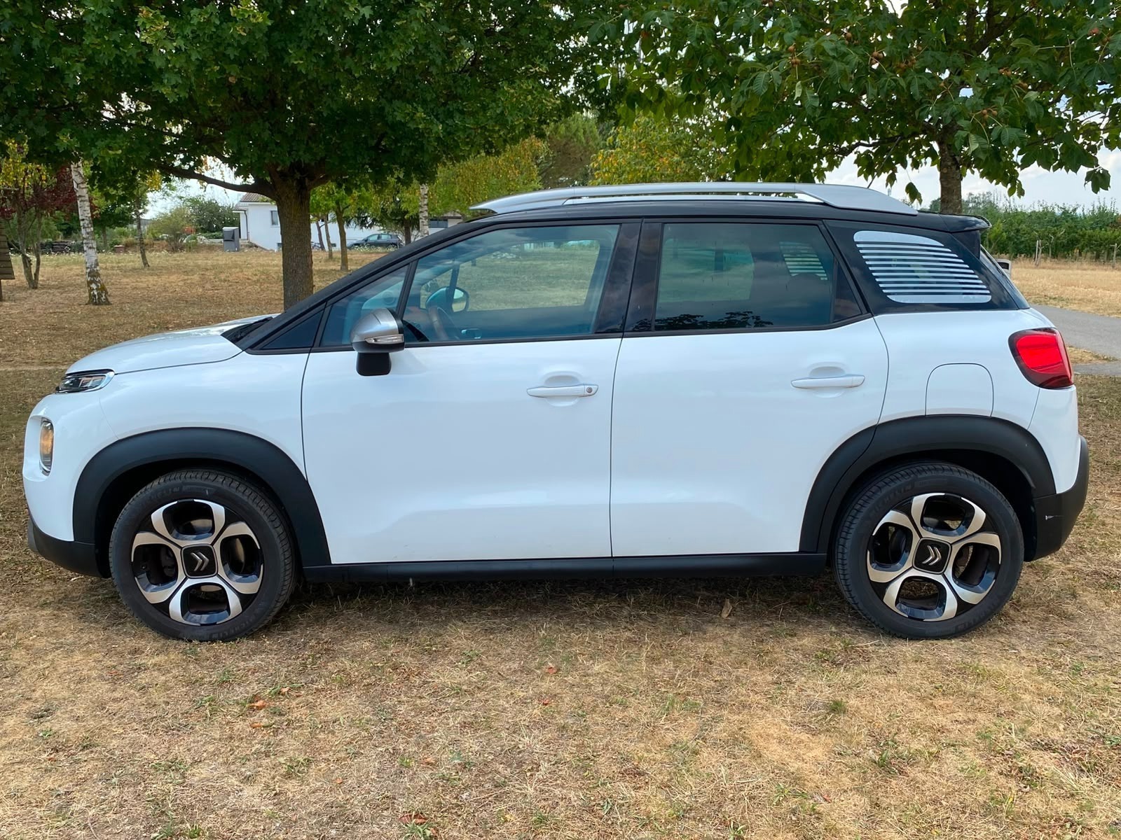CITROEN C3 Aircross 1.2i PureTech Shine - Nouvelle Expertise & Courroie de Distribution & Pompe à eau + Grand Service Fait le 31.07.2026-image-2
