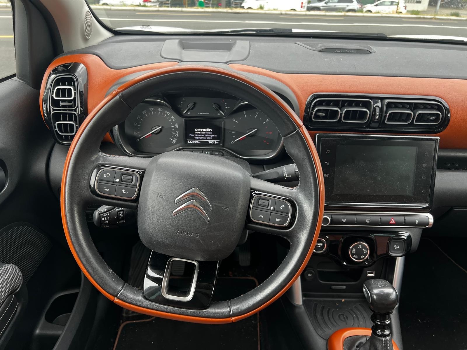 CITROEN C3 Aircross 1.2i PureTech Shine-image-26