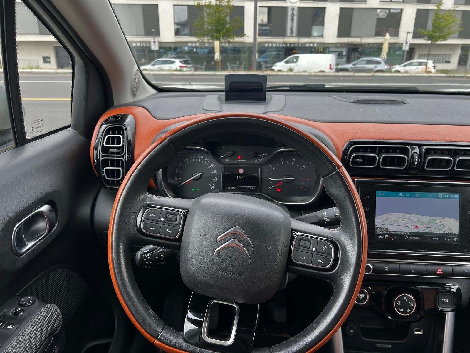 CITROEN C3 Aircross 1.2i PureTech Shine-image-25