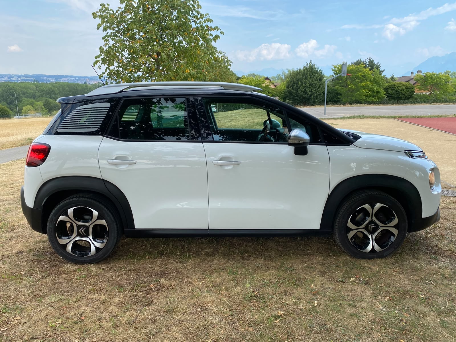 CITROEN C3 Aircross 1.2i PureTech Shine - Nouvelle Expertise & Courroie de Distribution & Pompe à eau + Grand Service Fait le 31.07.2026-image-6