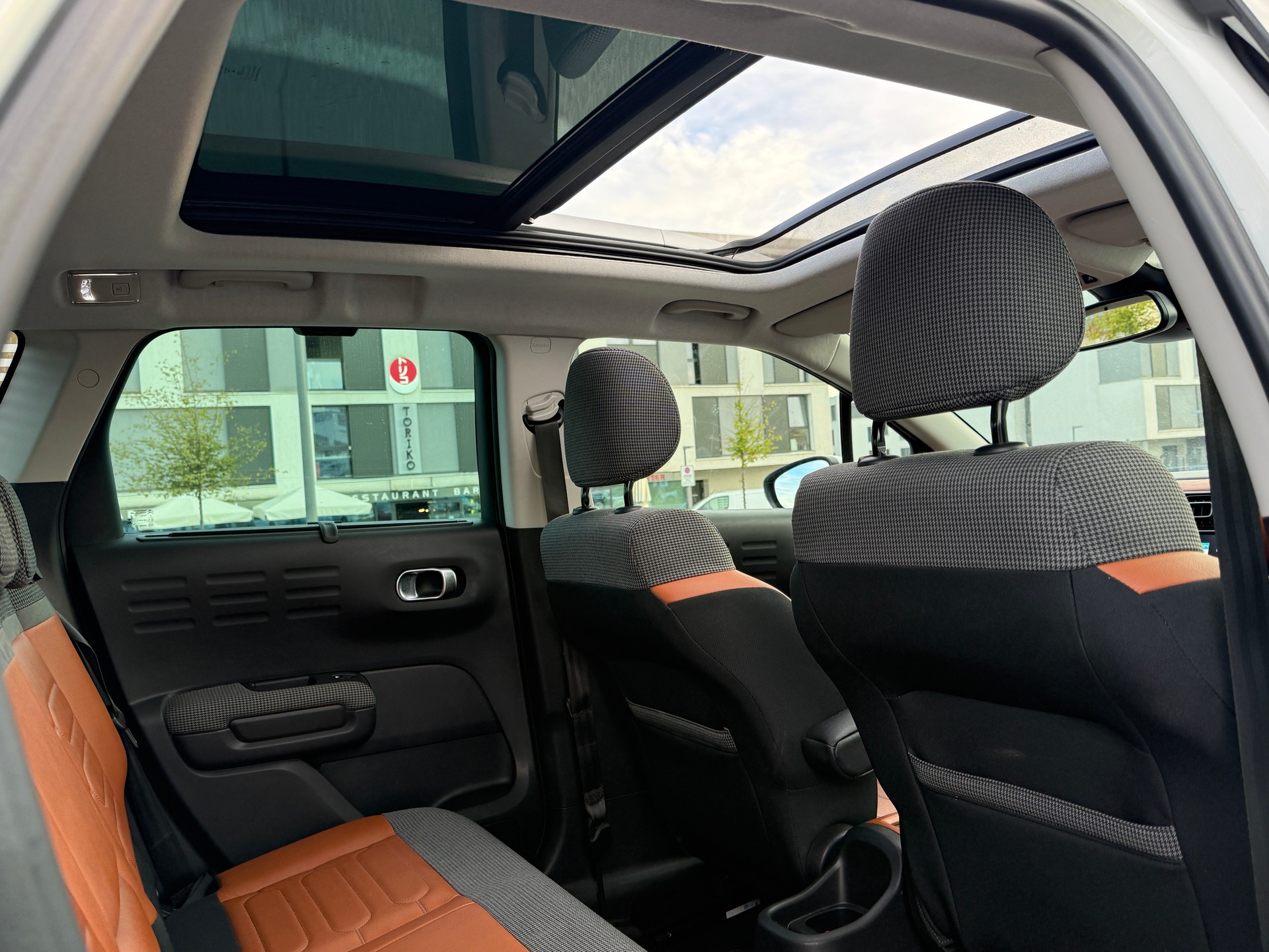 CITROEN C3 Aircross 1.2i PureTech Shine - Nouvelle Expertise : 11.08.2026 & Courroie de Distribution & Pompe à eau + Grand Service Fait-image-26