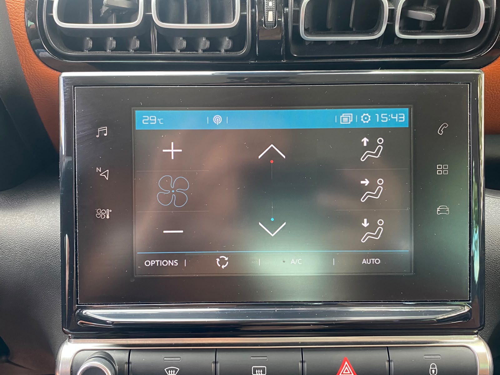 CITROEN C3 Aircross 1.2i PureTech Shine - Nouvelle Expertise & Courroie de Distribution & Pompe à eau + Grand Service Fait le 31.07.2026-image-20