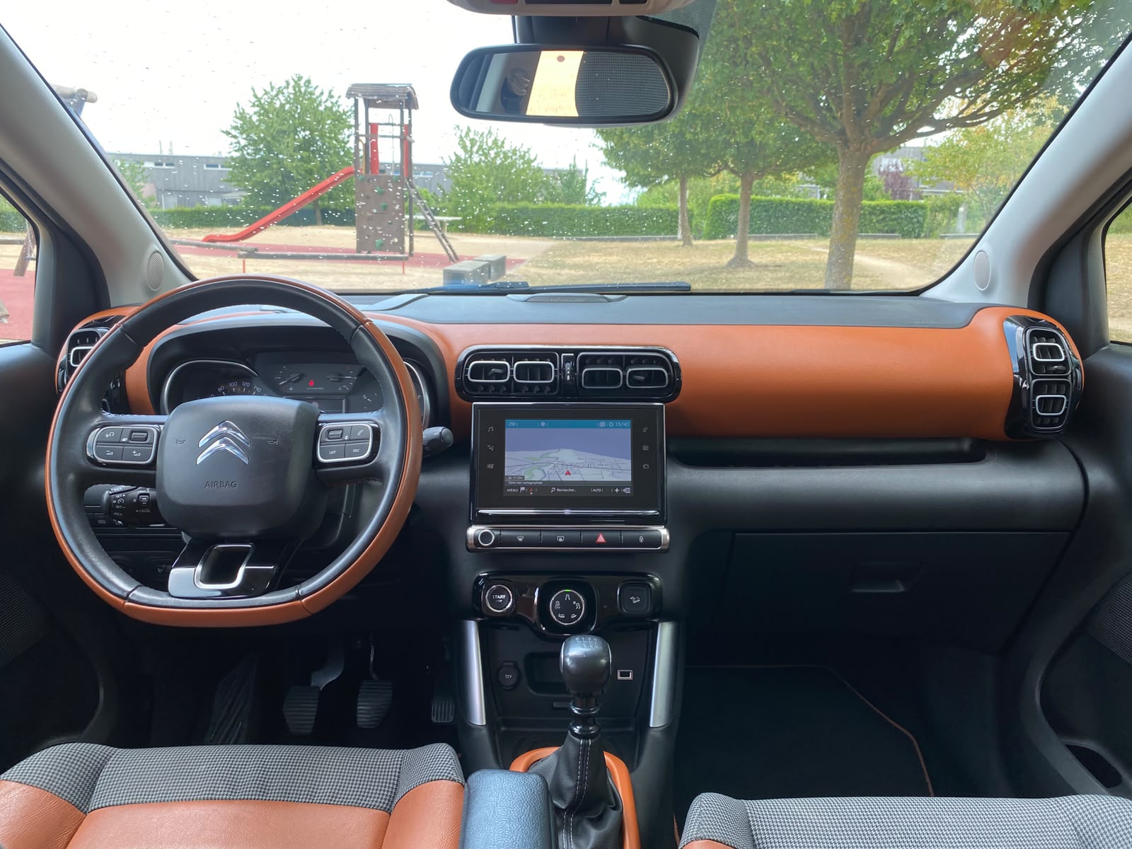 CITROEN C3 Aircross 1.2i PureTech Shine - Nouvelle Expertise & Courroie de Distribution & Pompe à eau + Grand Service Fait le 31.07.2026-image-9