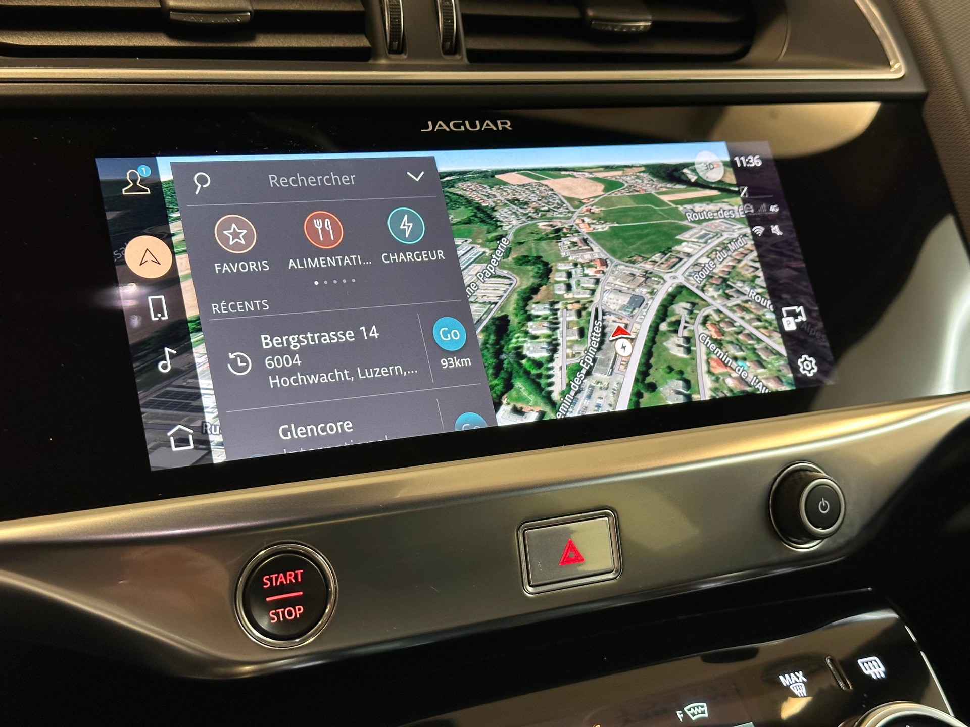 JAGUAR I-Pace EV400 SE AWD-image-11