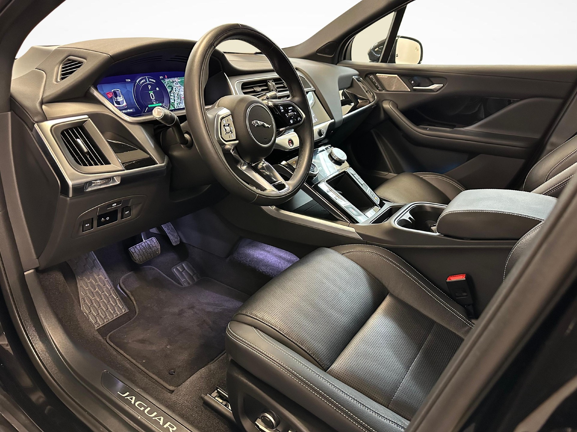 JAGUAR I-Pace EV400 SE AWD-image-3