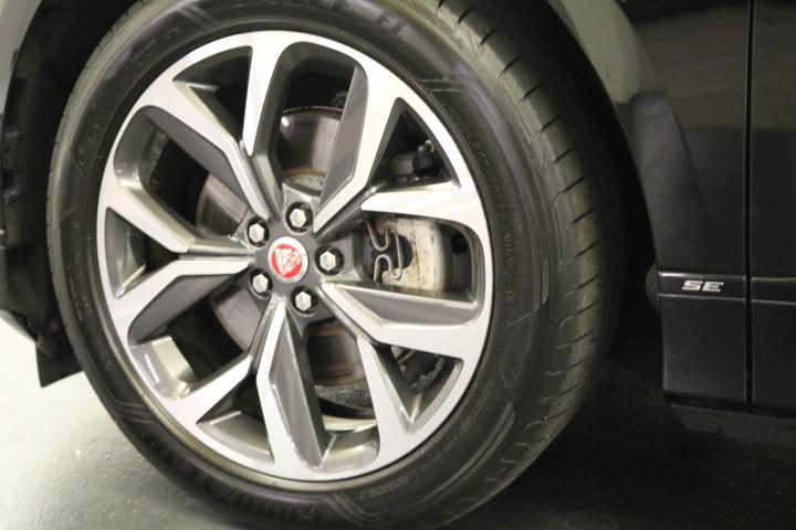 JAGUAR I-Pace EV400 SE AWD-image-28