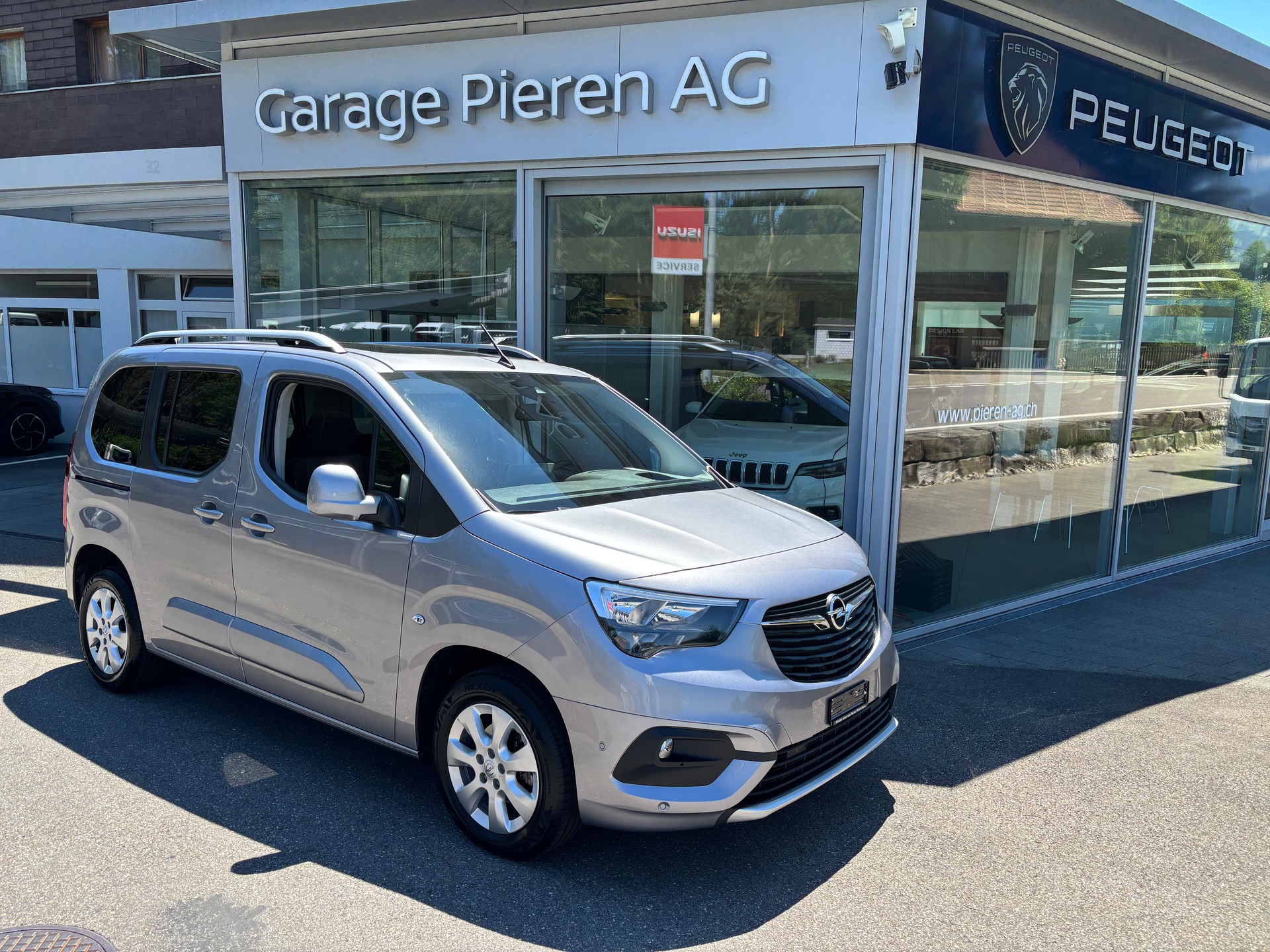 OPEL Combo Life 1.5 Innovation-image-0