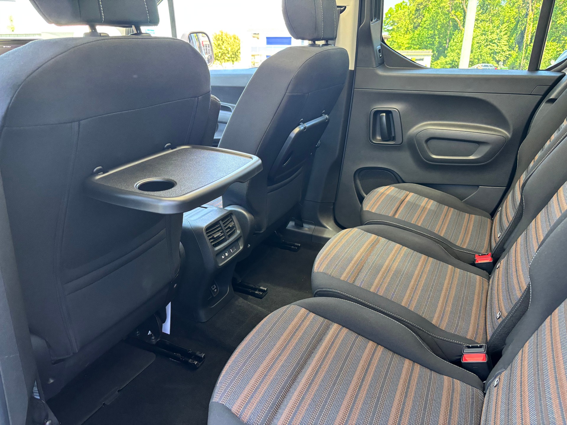 OPEL Combo Life 1.5 Innovation-image-9
