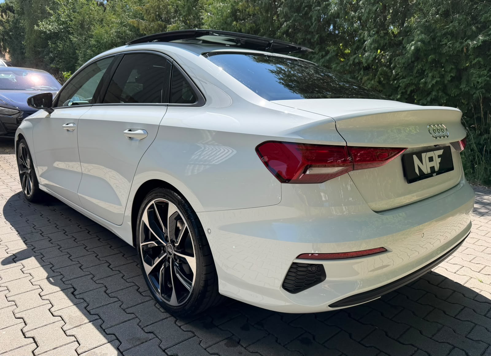 AUDI A3 Limousine 35 TFSI Attraction S-tronic-image-2