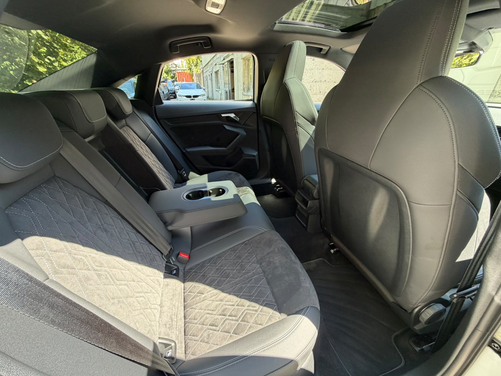AUDI A3 Limousine 35 TFSI Attraction S-tronic-image-22