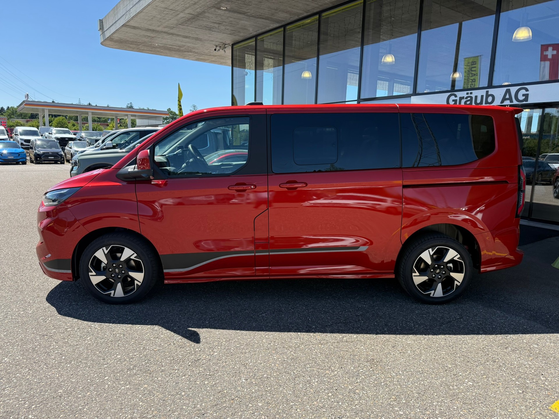 FORD Tourneo Bus 320 L1H1 Sport Automat 4x4-image-3