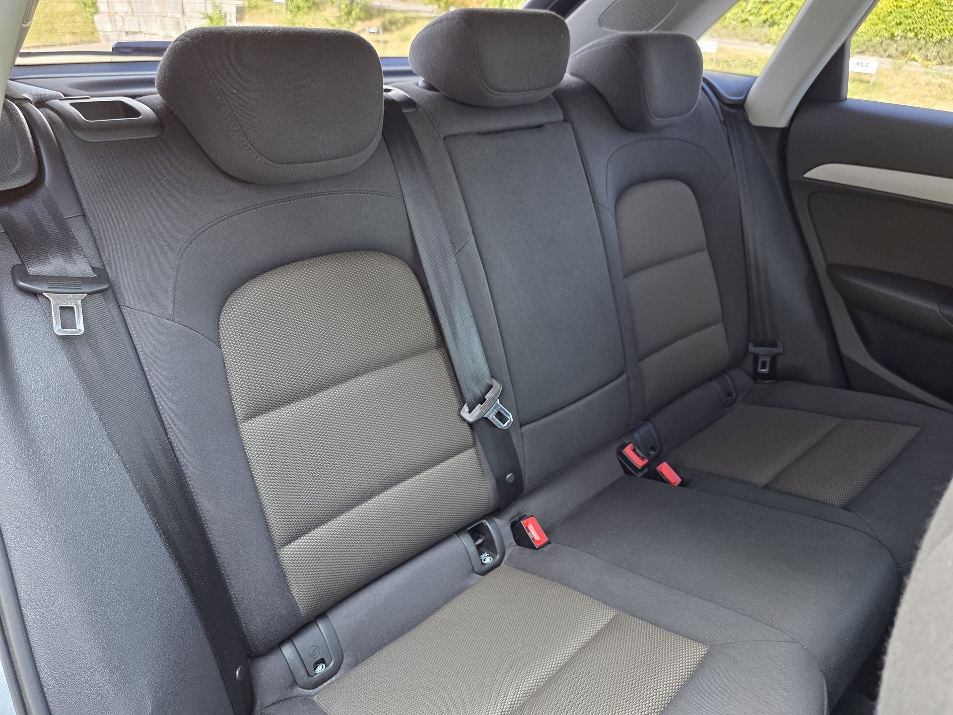 AUDI Q3 2.0 TFSI quattro-image-13