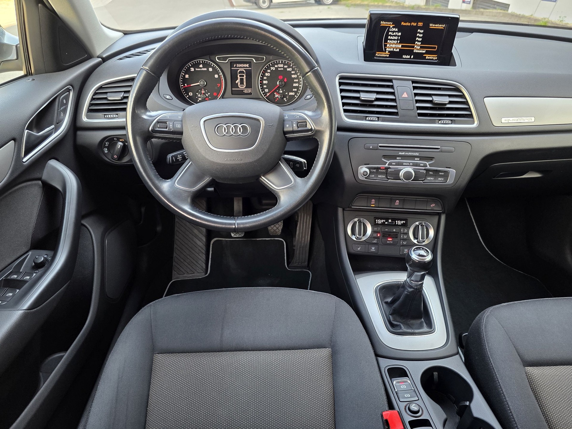 AUDI Q3 2.0 TFSI quattro-image-11