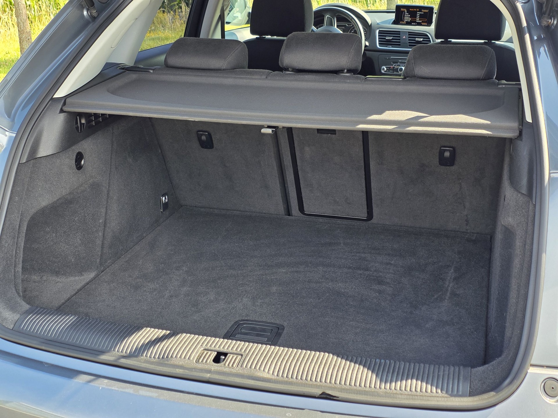 AUDI Q3 2.0 TFSI quattro-image-9