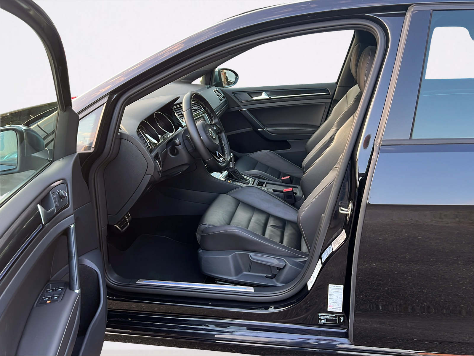 VW Golf 2.0 TSI R 4Motion DSG-image-10