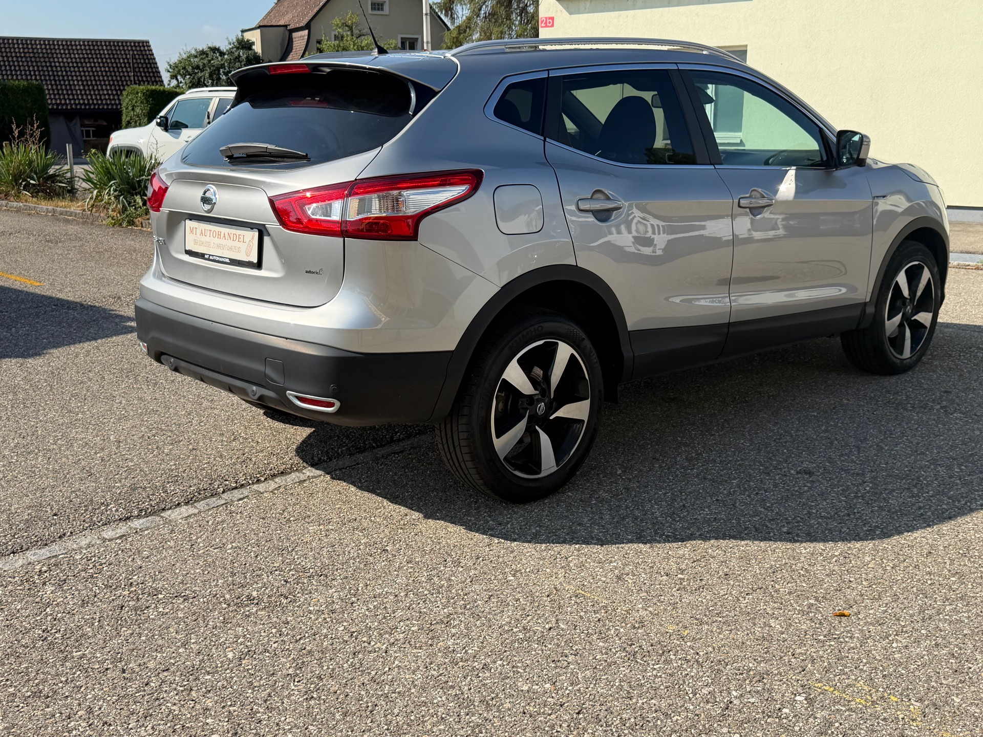 NISSAN Qashqai 1.2 DIG-T tekna Xtronic CVT-image-2