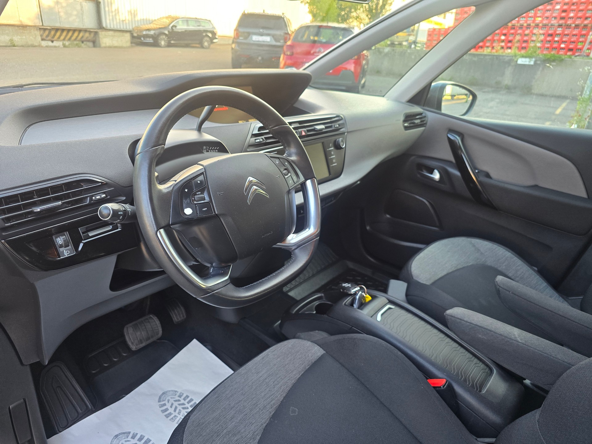 CITROEN Grand C4 Picasso 1.6i 16V THP Feel Edition EAT6-image-11