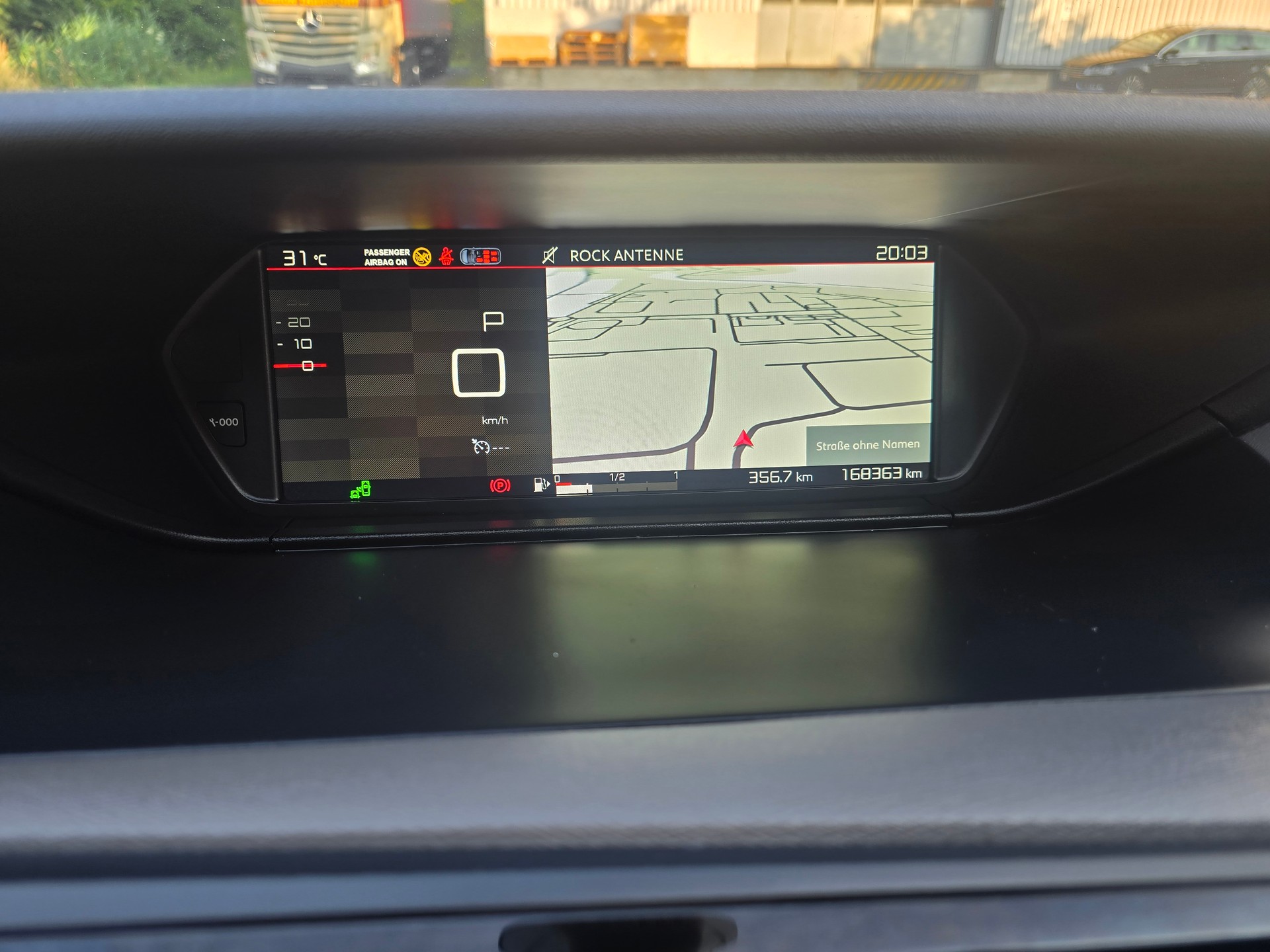 CITROEN Grand C4 Picasso 1.6i 16V THP Feel Edition EAT6-image-20