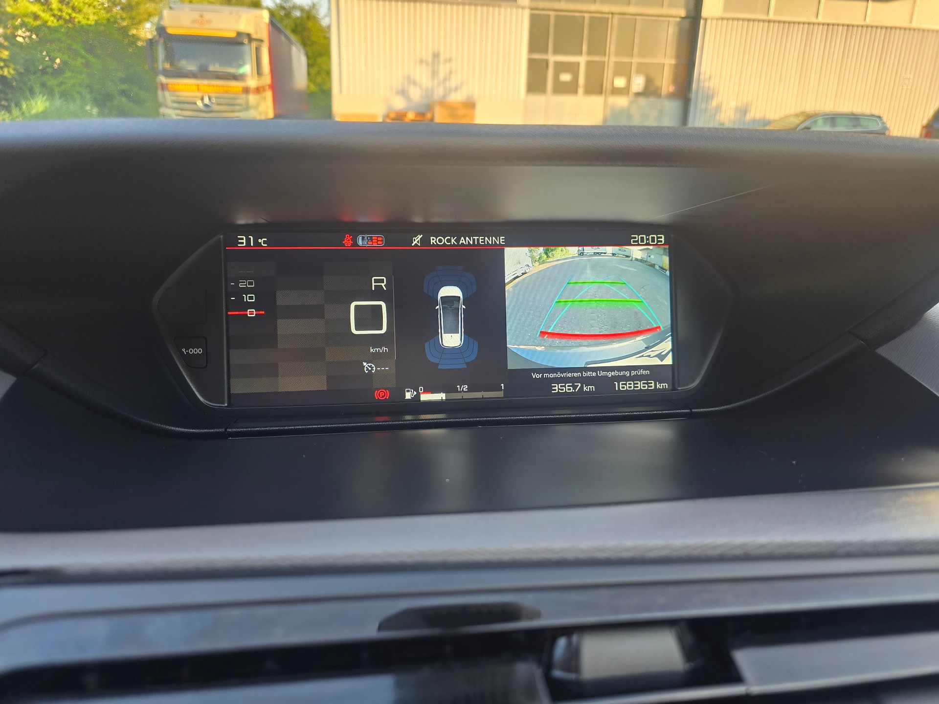 CITROEN Grand C4 Picasso 1.6i 16V THP Feel Edition EAT6-image-21